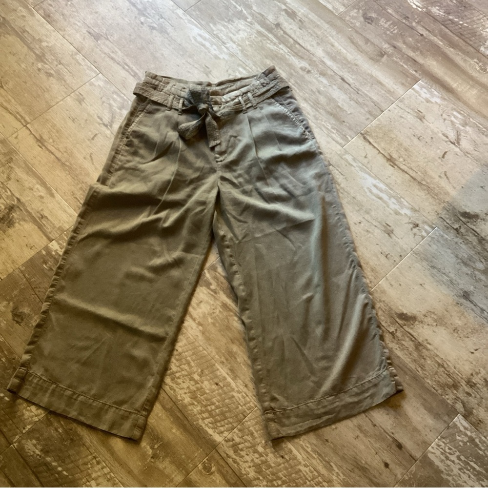 AMERICAN EAGLE Green Capri High-Rise Wide Leg Women’s 8